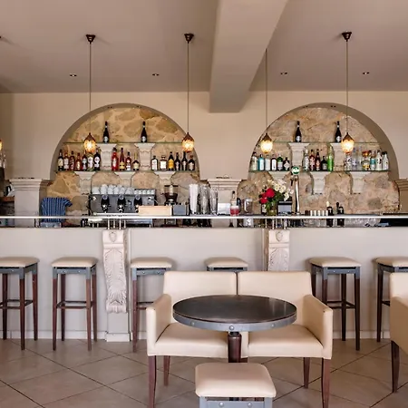 Szálloda Apollon Corfu Paleokasztríca