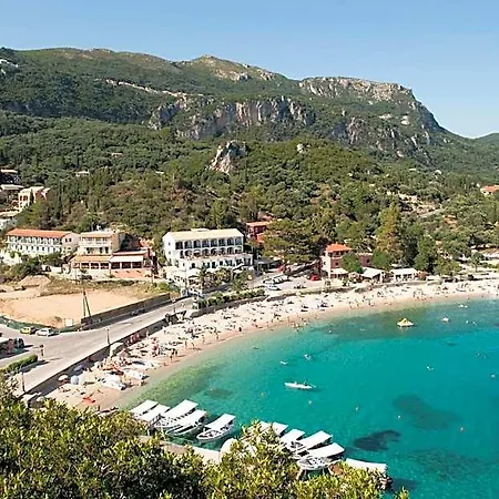 Apollon Corfu מלון